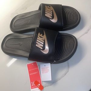 Nike Comfort slides